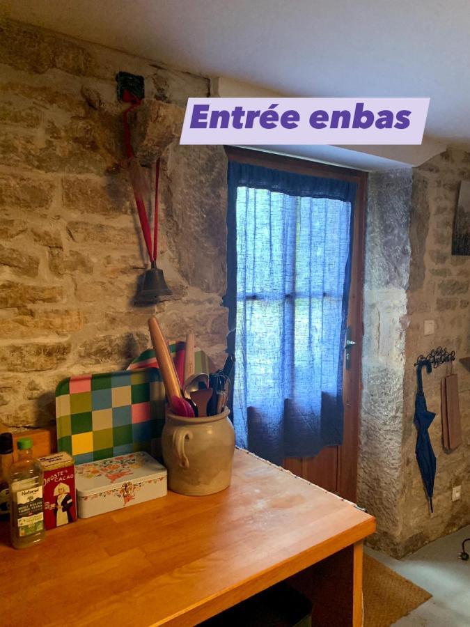 Gite Chambre De La Tante Camille - Les Filles Tresy Passenans Buitenkant foto
